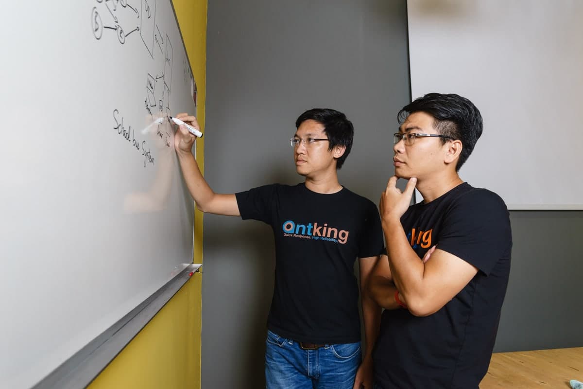Buổi review code của đội ngũ Antking